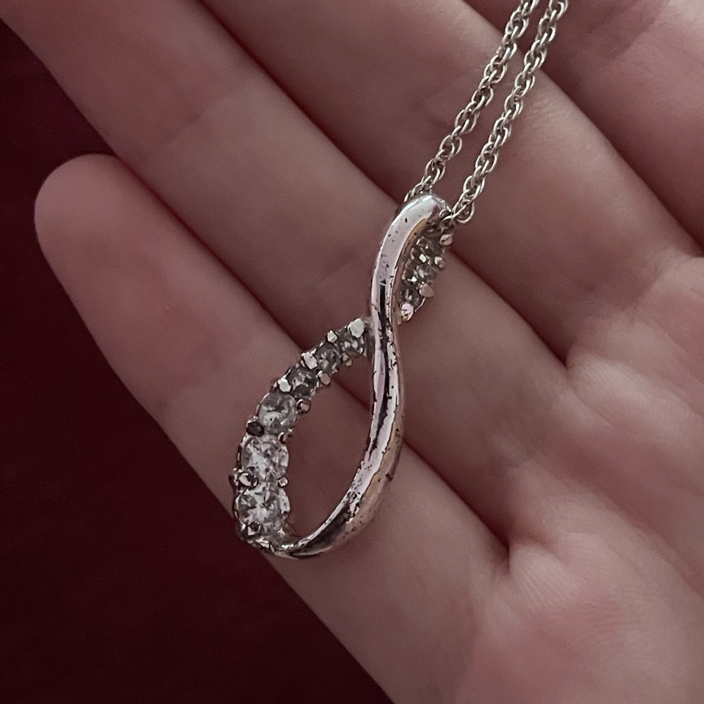 Silver Swirl Necklace